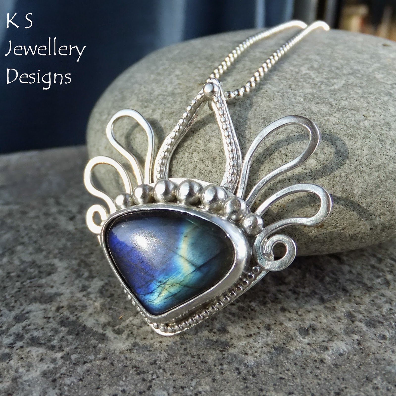 http://ksjewellerydesigns.co.uk/ourshop/prod_3689901-Labradorite-Sterling-Silver-Pendant-Decorative-Headdress.html