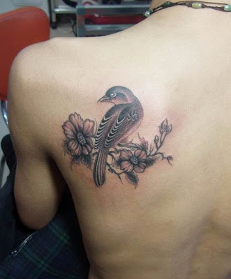 bird tattoo design on the shoulder