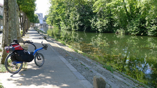 De Paris à la Rochelle en vélo couché, Niort