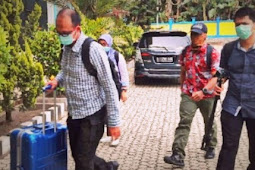 Komisi Pemberantasan Korupsi (KPK) dan Bareskrim Geledah Kantor Gubenur Papua