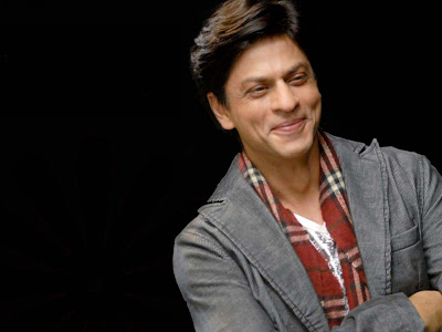 smiling-dp-snap-of-shahrukh-khan-wallpapers