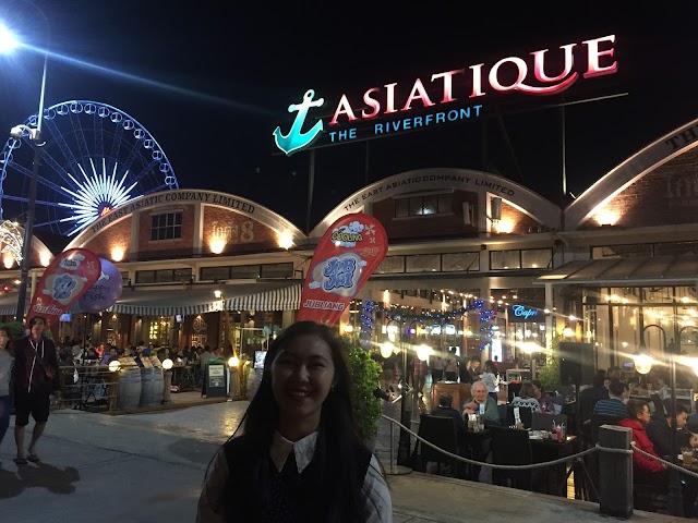 Travel Diary: Asiatique The Riverfront and Mekhong Ferris Wheel