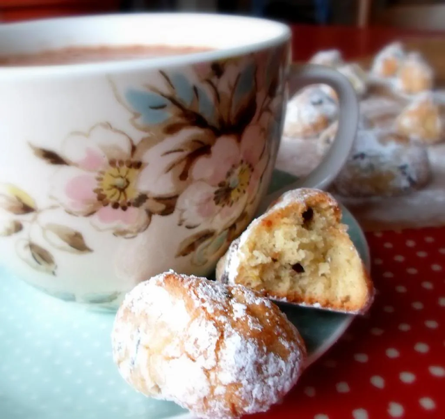 Sour Cherry Amaretti