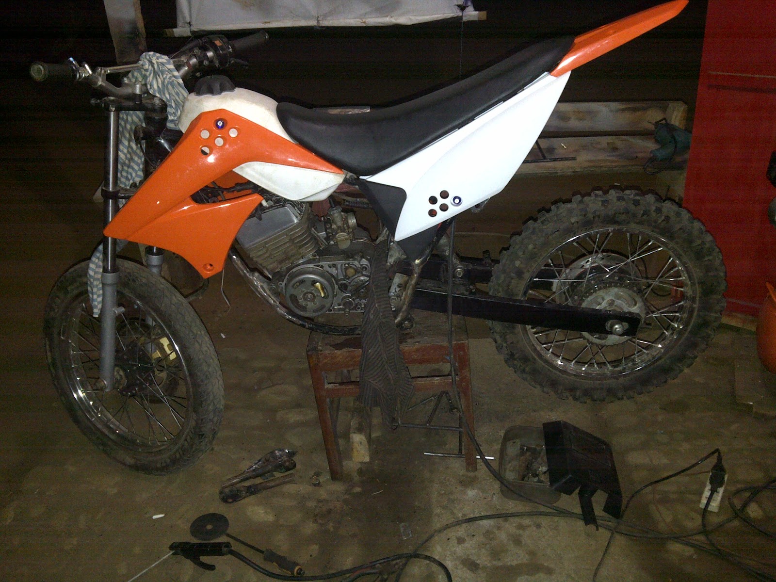  Modifikasi  Motor Trail Yamaha RX S