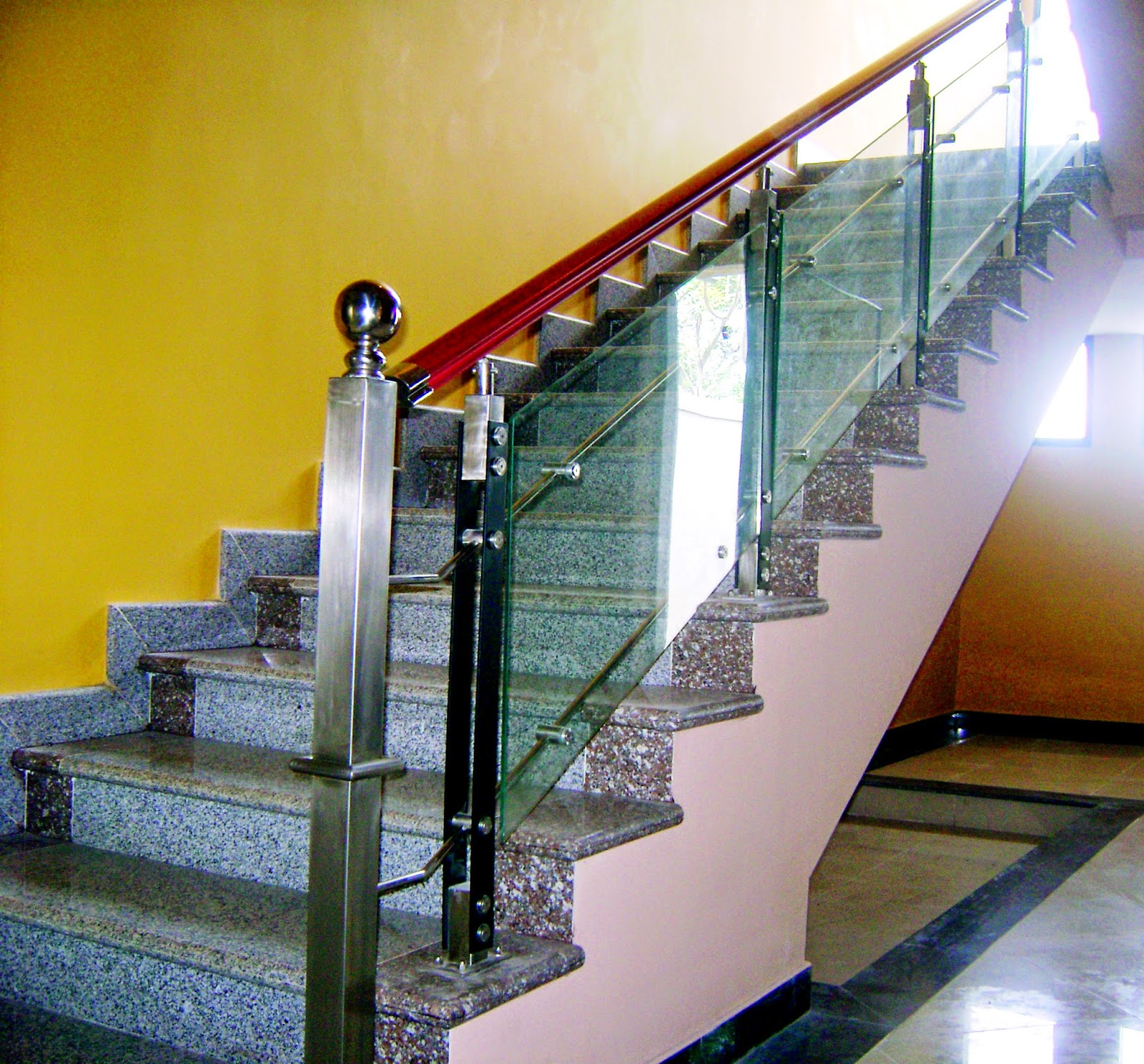 Railing Tangga  Modern Minimalis Desain tangga 