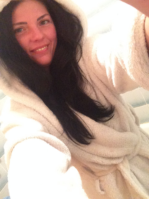bath time  bath tube robe relax no stress beauty 