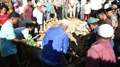 Bupati Tapsel dan Keluarga Rayakan Idul Adha Bersama Warga Pintu Padang dan Warga Huta Tonga