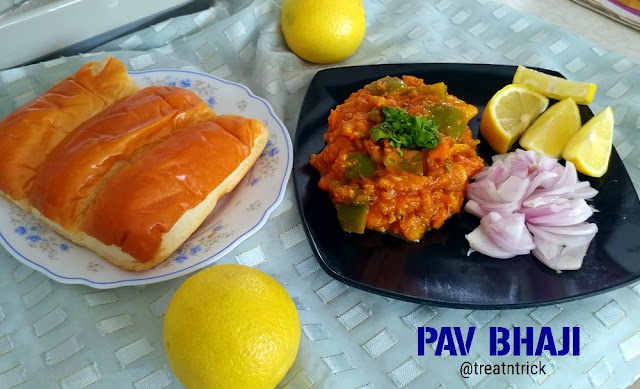 Pav Bhaji Recipe @ treatntrick.blogspot.com