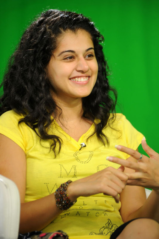 Actress Taapsee Stills Gallery hot images