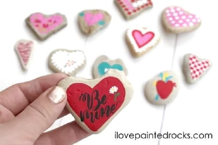 diy heart painted rocks for valentines day
