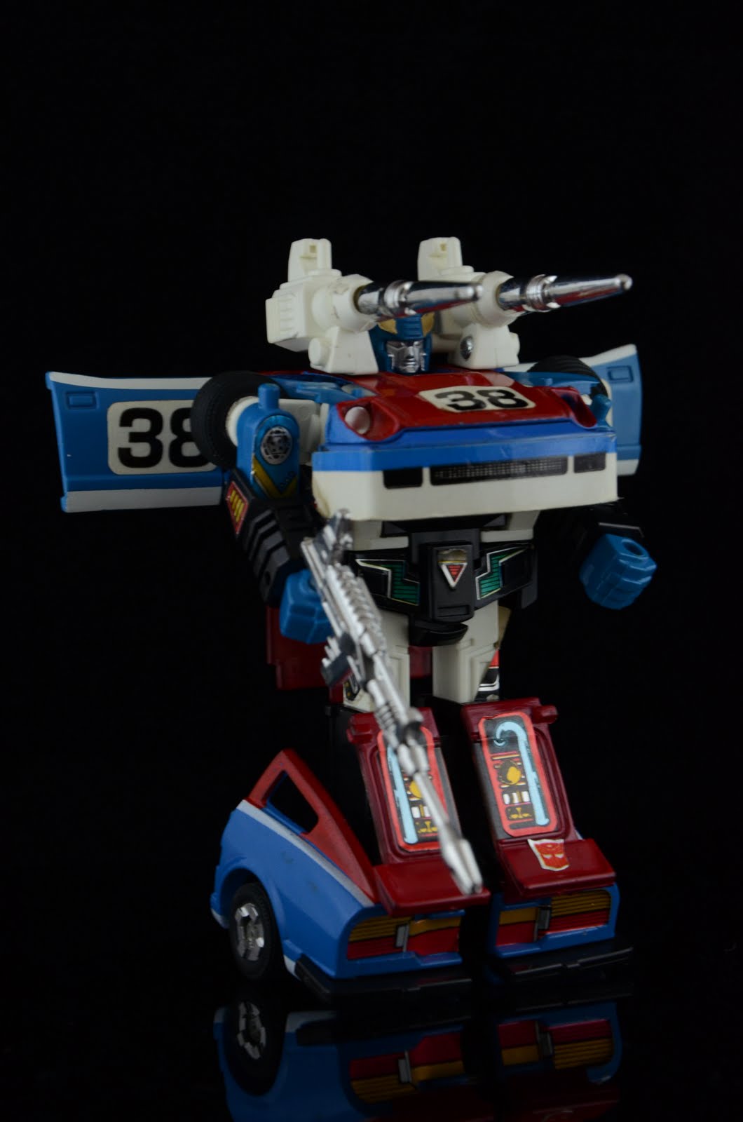 The Cave Collection: Transformers Vintage G1 Smokescreen