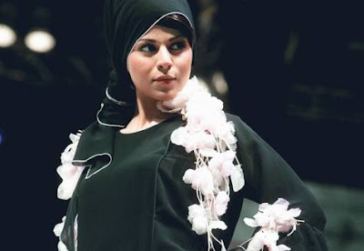 Muslim Fashion on Abaya  Hijab And Caftan Fashion  Muslim Fashion Pictures