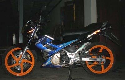 suzuki raider FU02.jpg