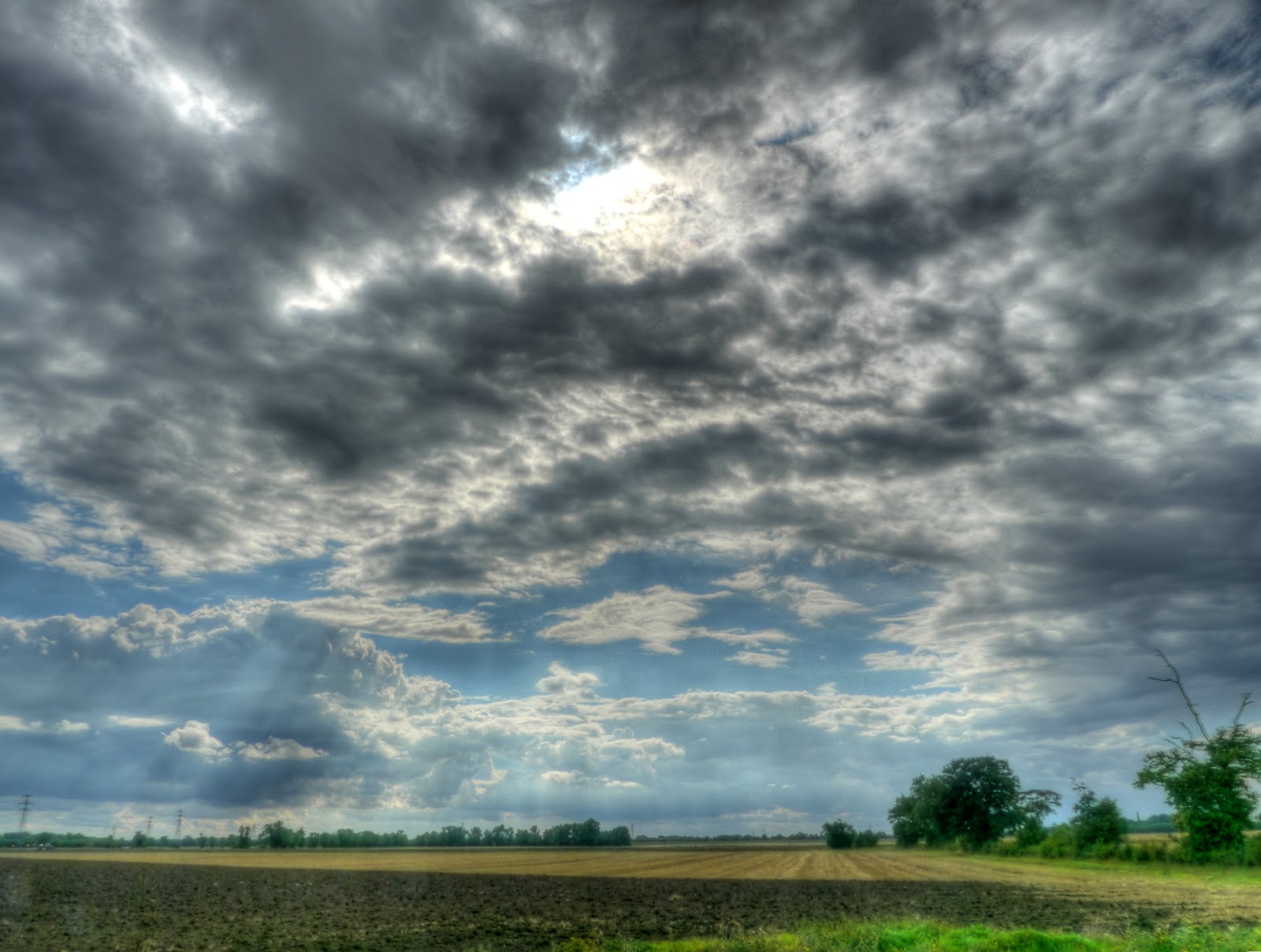 P1180102_096_097_098_099_100_101_tonemapped.jpg