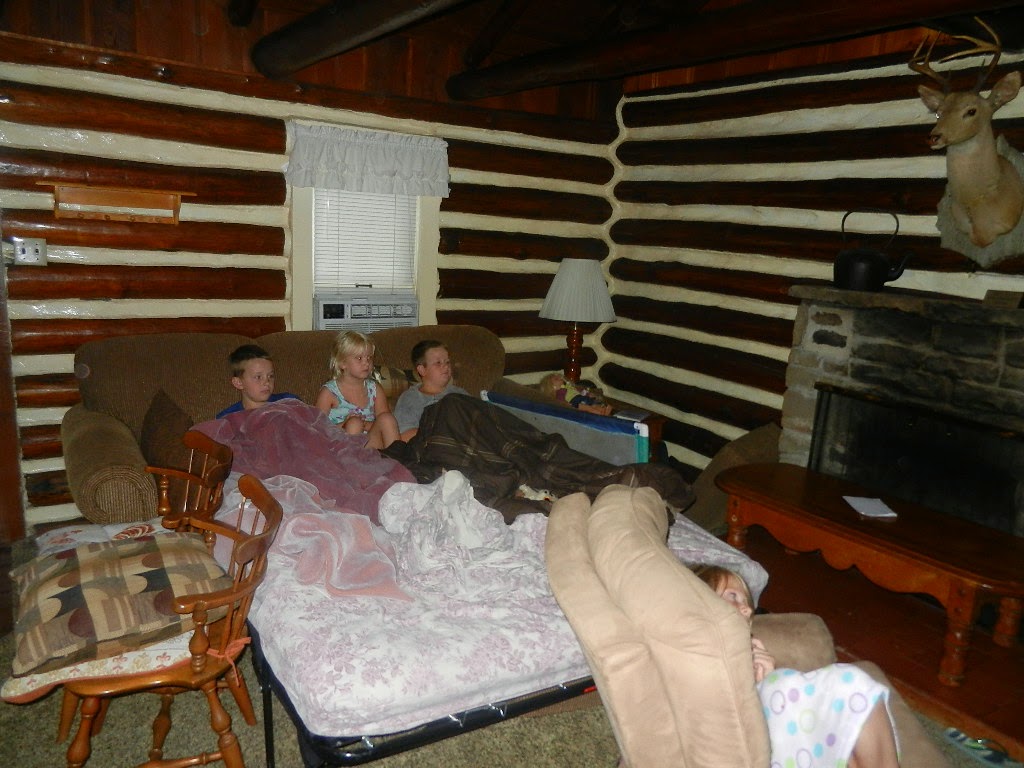 The Kerrie Show: Our 1930s Cabin at Tall Pines in Eureka 