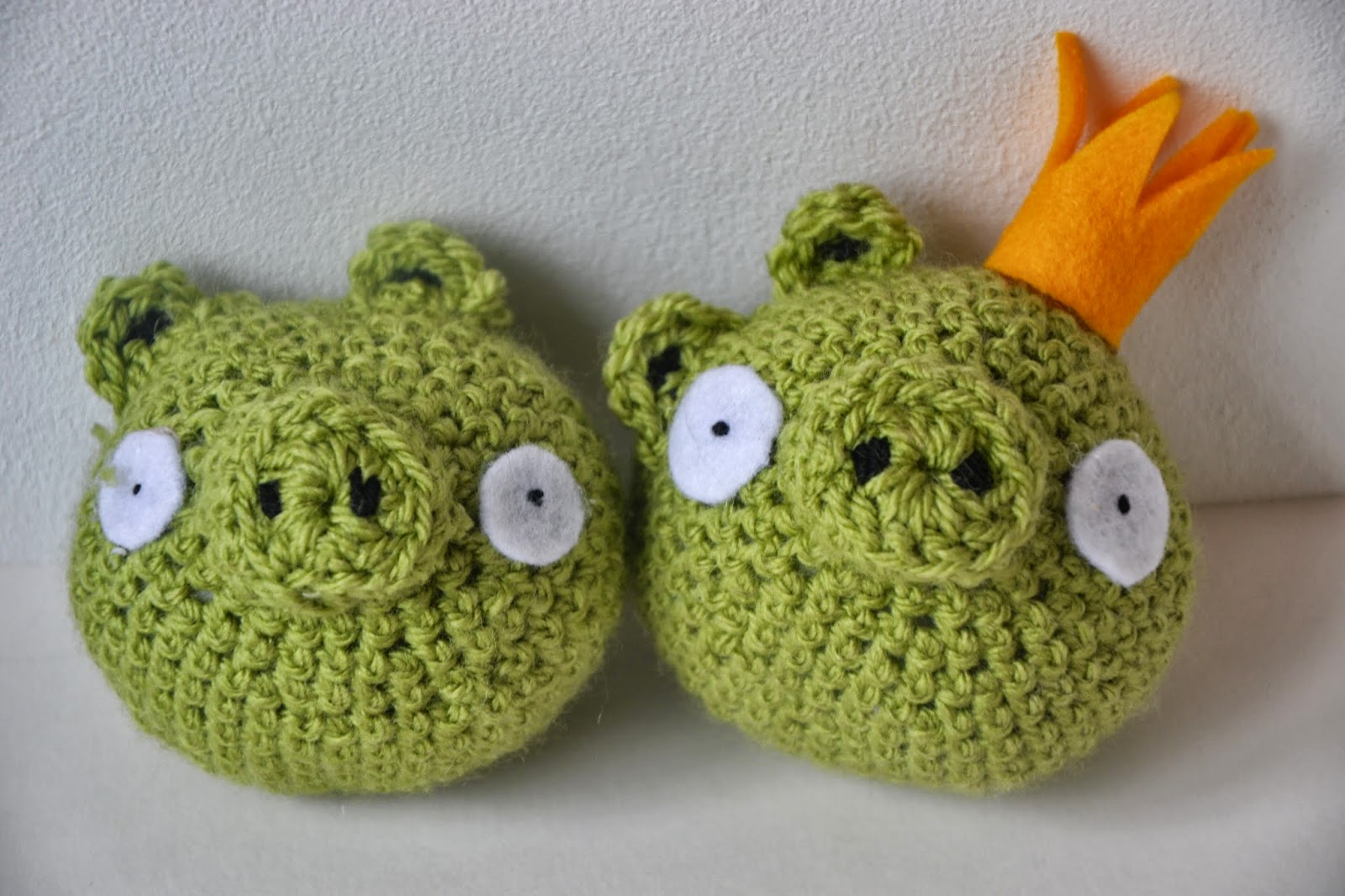 Crochet Pig and King Pig