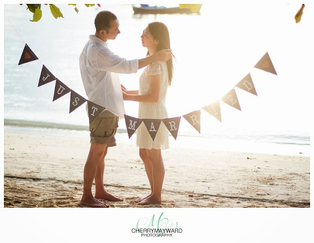 Couple in love, sun rising, beautiful light, Just married prop, handmade wedding prop, Koh Samui honeymoon photographer, Koh Samui honeymoon photography, Thailand honeymoon photographer, Thailand honeymoon photography, Koh Samui wedding photographer, Koh Samui wedding photography, Thailand wedding photographer, Thailand wedding photography, 