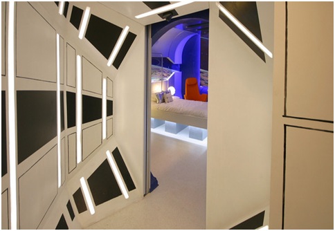 Starship bedroom for teenagers from Extreme Makeover Home Edition. Spacecraft dormitory for boys