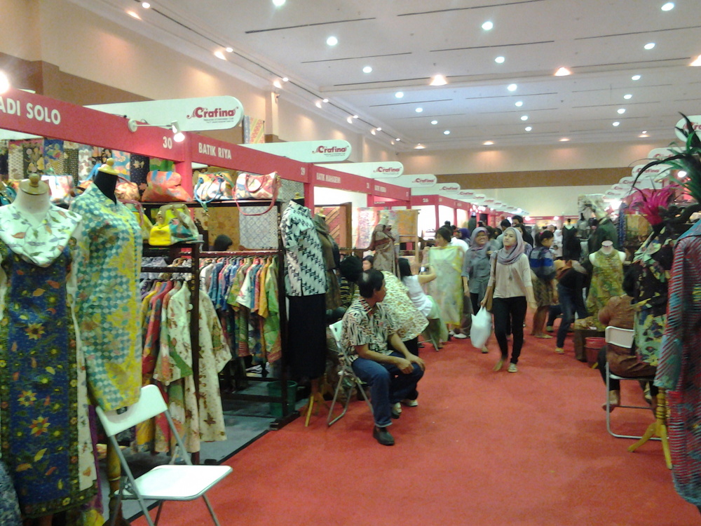 Rak Bambu Peralatan Pameran  JCC 