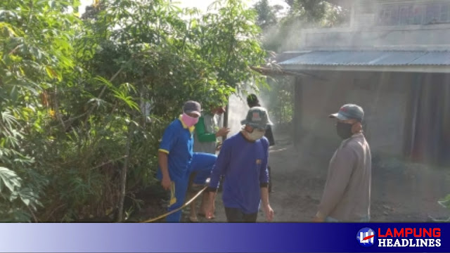 Setelah Hasil Rapittes Warganya Reaktif Covid-19,Peratin Gunung Sugih Kembali Lakukan Penyemprotan Desinfektan