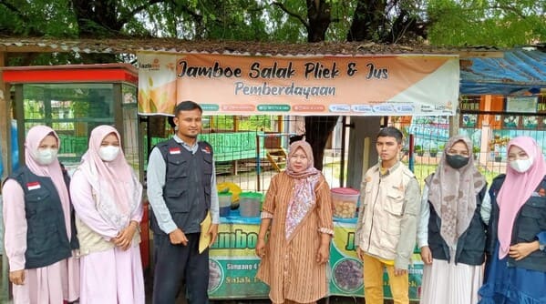 Lembaga Amil Zakat, Infaq dan Shadakah Muhammadiyah (Lazismu) Bireuen Salurkan Bantuan kepada UMKM di Kabupaten Bireuen.