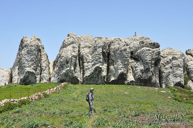 Cruz del Romero por el Canuto del risco blanco