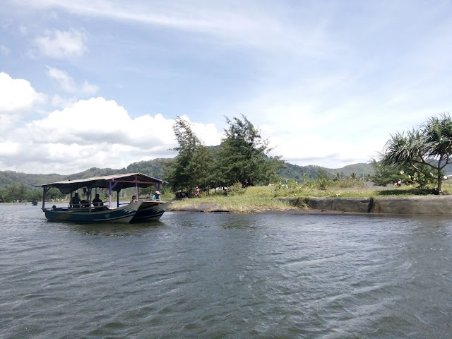 pantai dampar lumajang