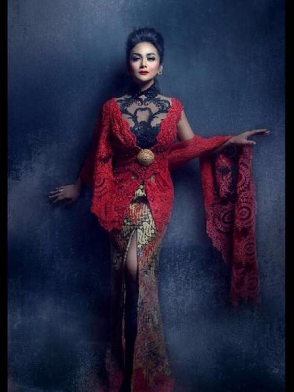 Foto Baju Kebaya Cheongsam Artis Krisdiyanti Desain  Anne  