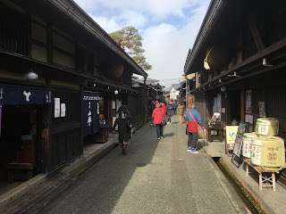 Takayama City attracts foreign tourists with its historical buildings, attractive traditional culture and breathtaking vista of rich nature