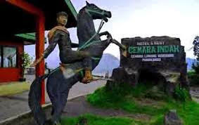 http://www.wisatabromo.my.id/2015/06/hotel-cemara-indah-gunung-bromo.html