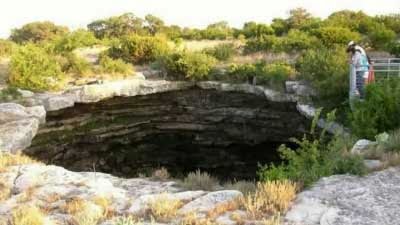 Devil’s Sinkhole – USA