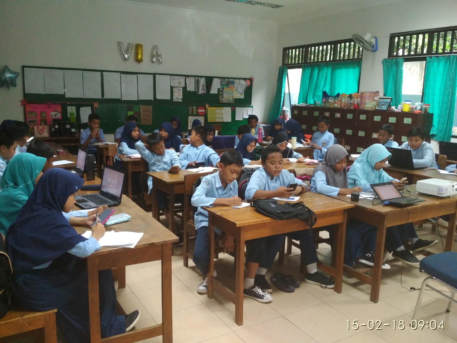 dikarenakan kegiatan yang susul menyusul sampai akhirnya jatuh sakit dan perlu istirahat total selama 4 hari Kangen rasanya dengan anak anak selama 4