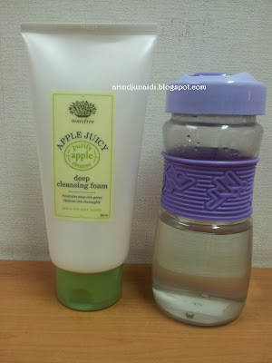 Innisfree Apple Juicy Deep Cleansing Foam.