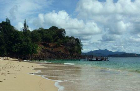  Kabupaten Aceh Jaya memiliki beberapa Destinasi objek wisata menarik untuk anda kunjungi  5 Tempat Wisata Aceh Jaya Paling Populer