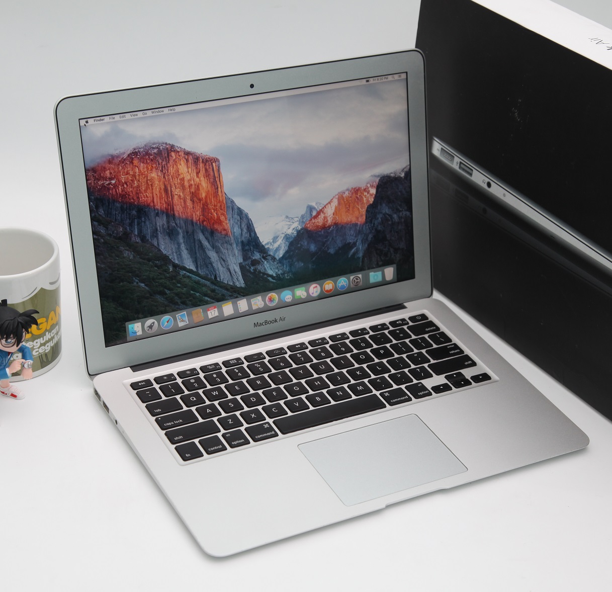 Macbook Air 4.2 Core i5 13 Inch Bekas  Jual Beli Laptop 