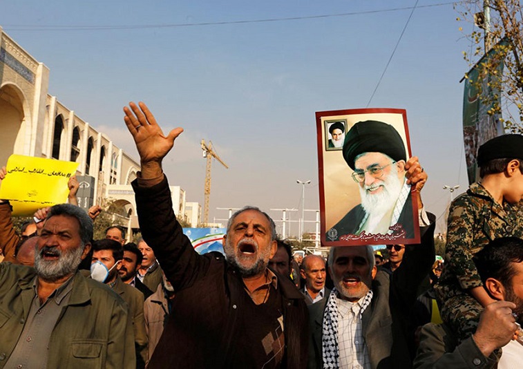 Kapan Khomeini Ditangkap Pemerintah Iran? Belajar Sampai Mati, belajarsampaimati.com, hoeda manis