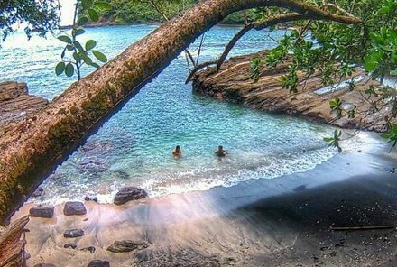 Pesona Keindahan Wisata Pantai Selok Pipa Di Tambakreja