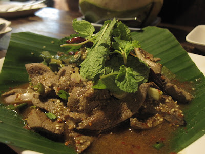 Bangkok, Som Tam Nua, pork liver salad