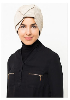  Model Terbaru dengan rancangan mewah  menghasilkan para perempuan utamanya anak muda atau berakal balig cukup akal ter √ Tutorial Hijab Modern Turban Pesta Simple, Model Terbaru 2022