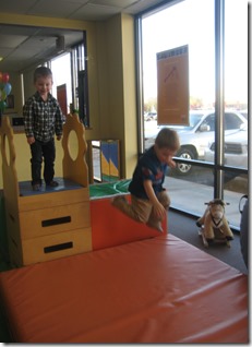 04 20 13 - Elijah's 3rd birthday party (6)