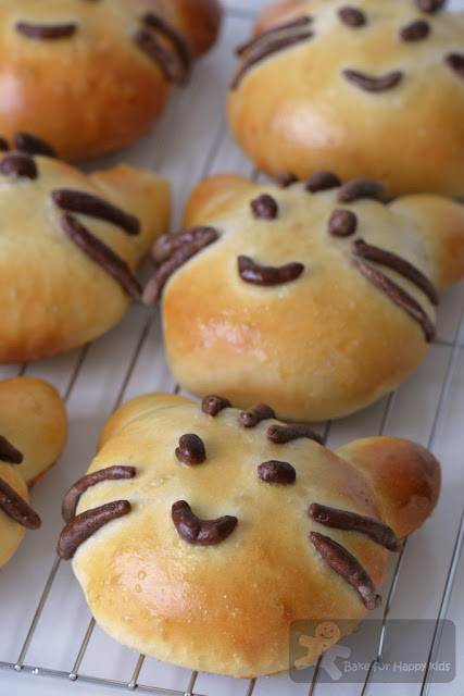 Bake for Happy Kids: "Funny" Cat Tuna Bread Buns