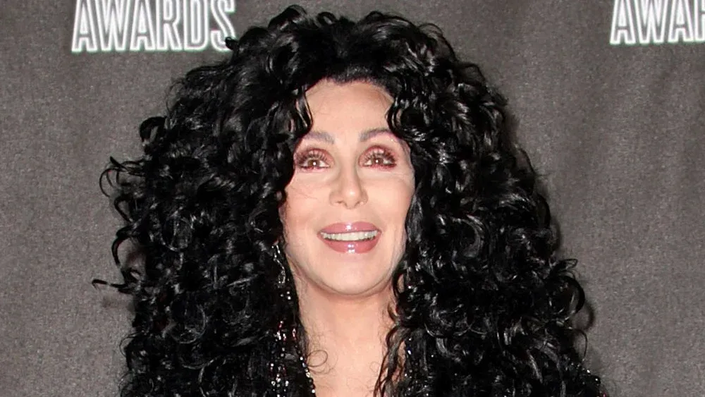 Leftwing Personality Cher Attacks Anti-vaxxers Claiming They Are Responsible for Her “Major B*tch” Flu