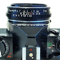 Pentax MV1, SMC Pentax-M 40mm F2.8