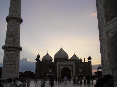 India, Taj Mahal at sunset  by E.V.Pita (2006)  http://sunsetplanet.blogspot.com/2015/05/india-taj-mahal-at-sunset-india-taj.html   India, Taj Mahal al atardecer  por E.V.Pita (2006)