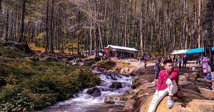 Wisata Alam Terbaru BATU LEMPAR Gunung Godog Garut