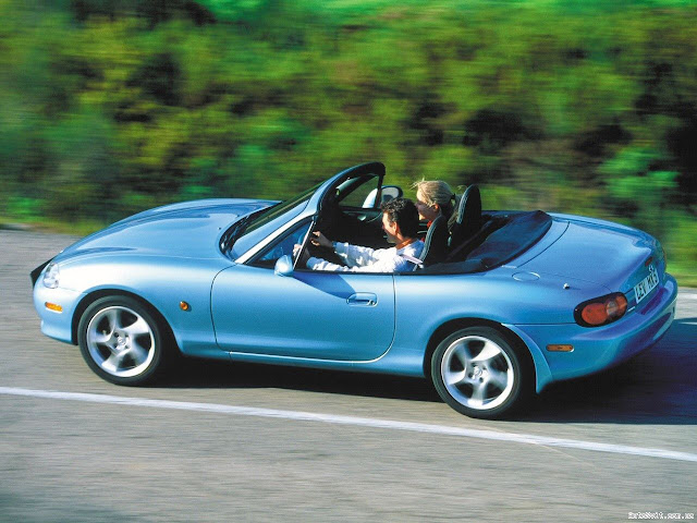 Driving Picture of Mazda MX-5