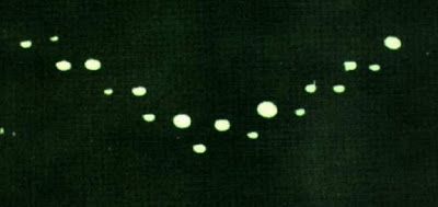 UFO Pictures - 138 Years of UFO Sightings 1870-2008 Seen On www.coolpicturegallery.net