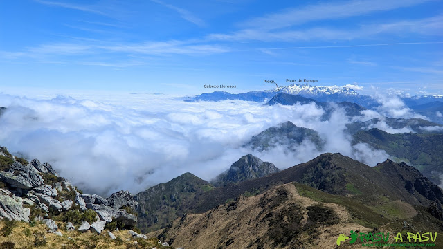 Vista desde el Pico Maoño de los Picos de Europa