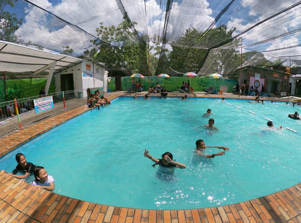 Kolam Renang Blumbang Tenaru Swimming Pool