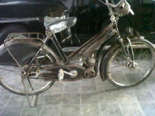 Dijual barang antik frame dan fork hartog moped